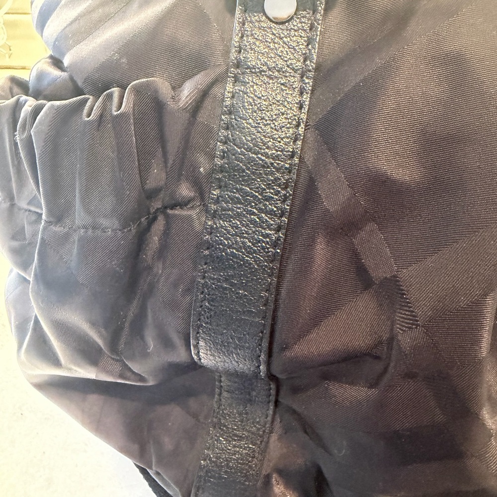 Burberry Nylon & Leather Trim Diaper Bag - Pad/Duster - Excellent Condition - Picture 4 of 12